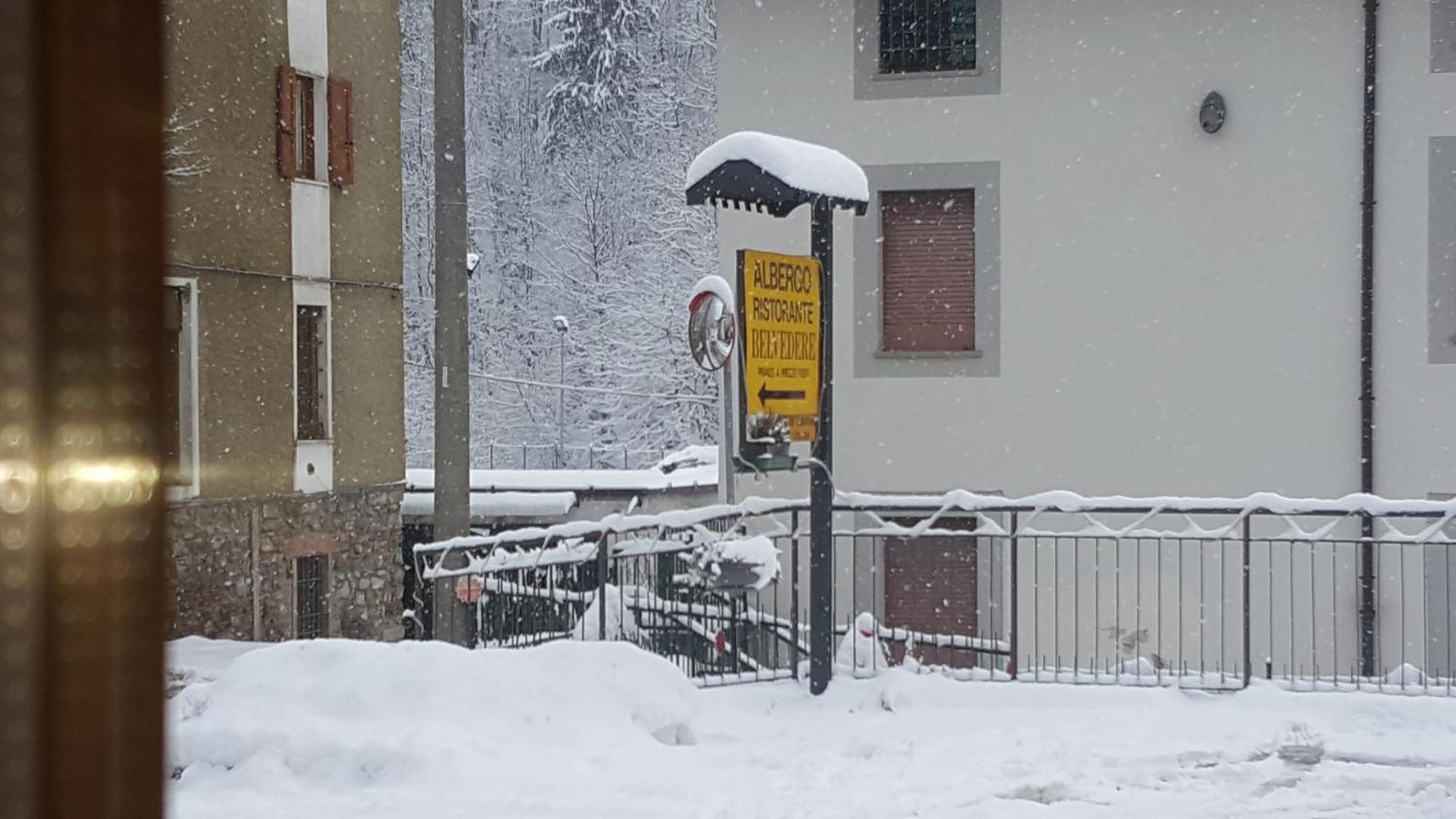 Albergo Belvedere Collio Exteriör bild